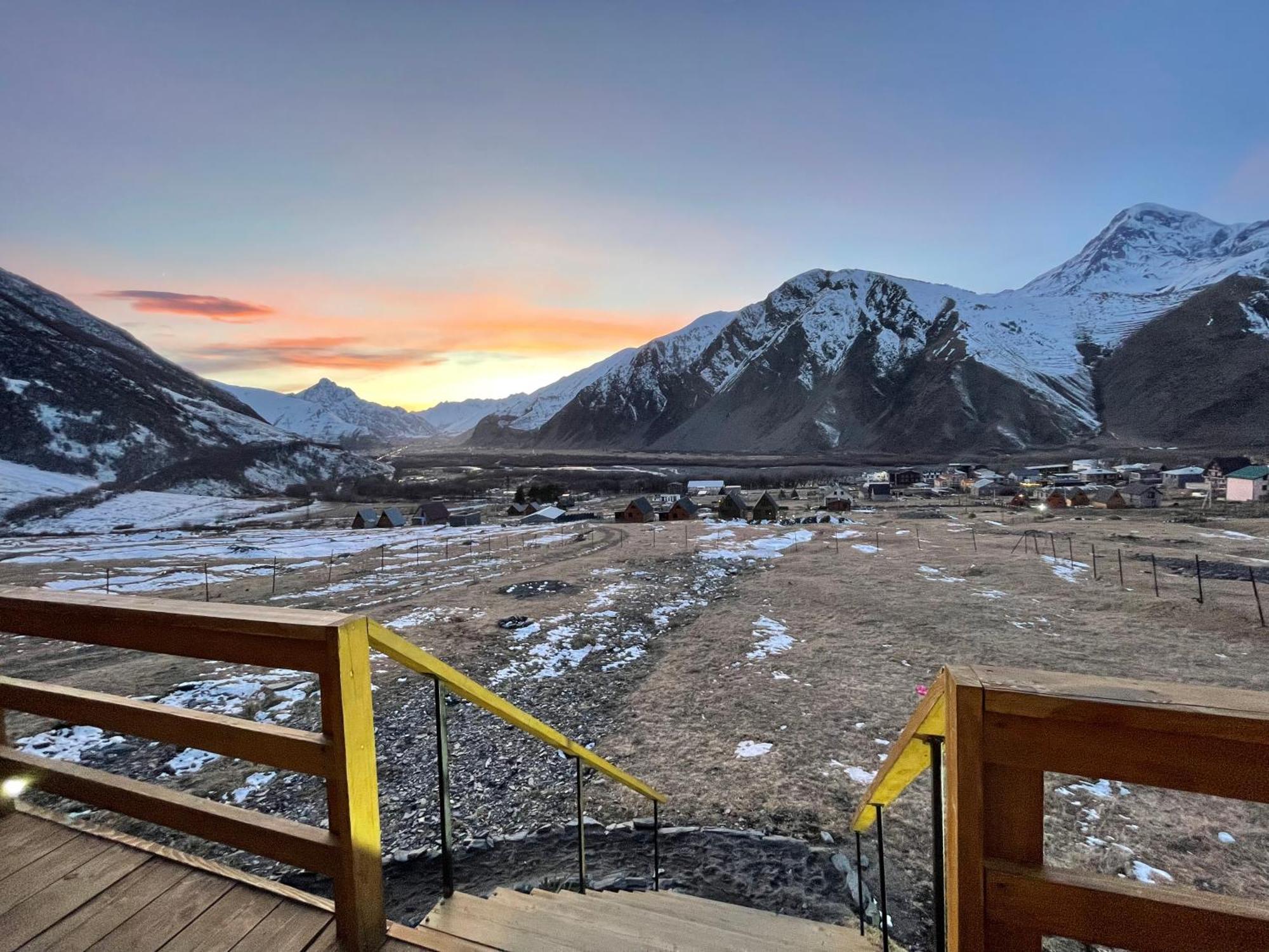 Memory Hut_Kazbegi Apartment Exterior photo